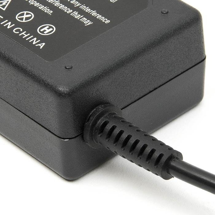 Cargador Samsung 14v, 3a, 5.5*3.0mm - Imagen 4